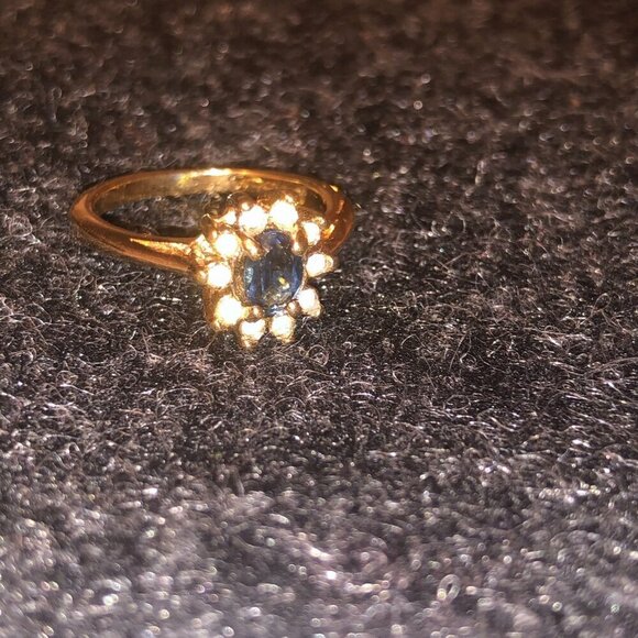 Flower Ring 18KT HGE - Picture 5 of 9